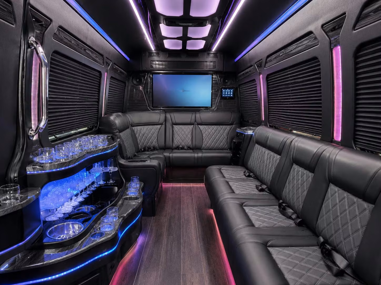 airport transfers and venue shuttles for out of town wedding guests flying into ontario