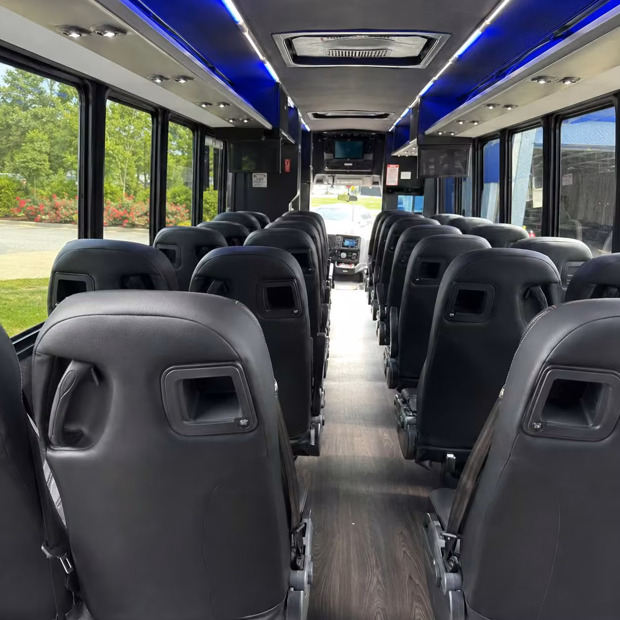 upland 30 passenger minibus rental