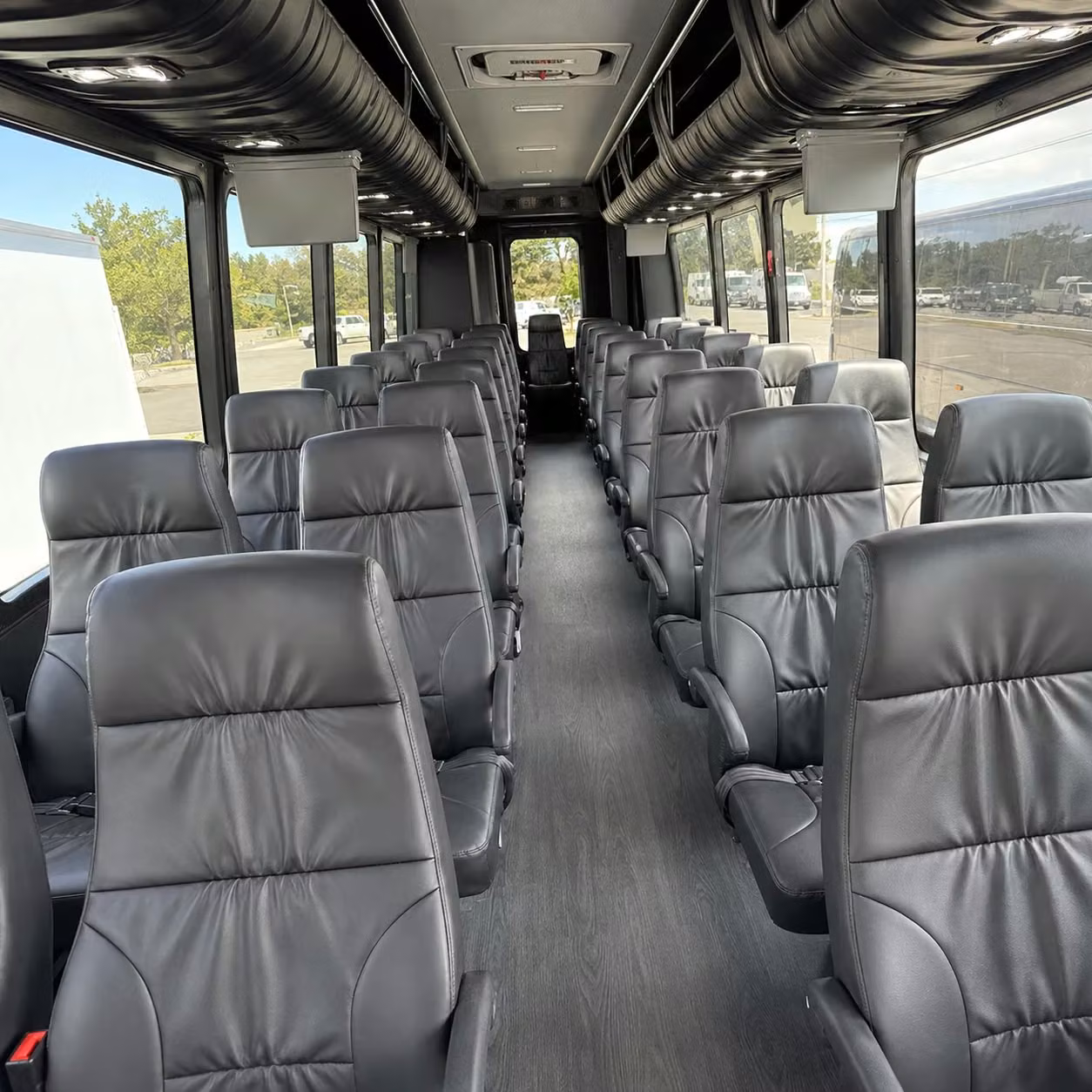 upland 35 passenger minibus rental